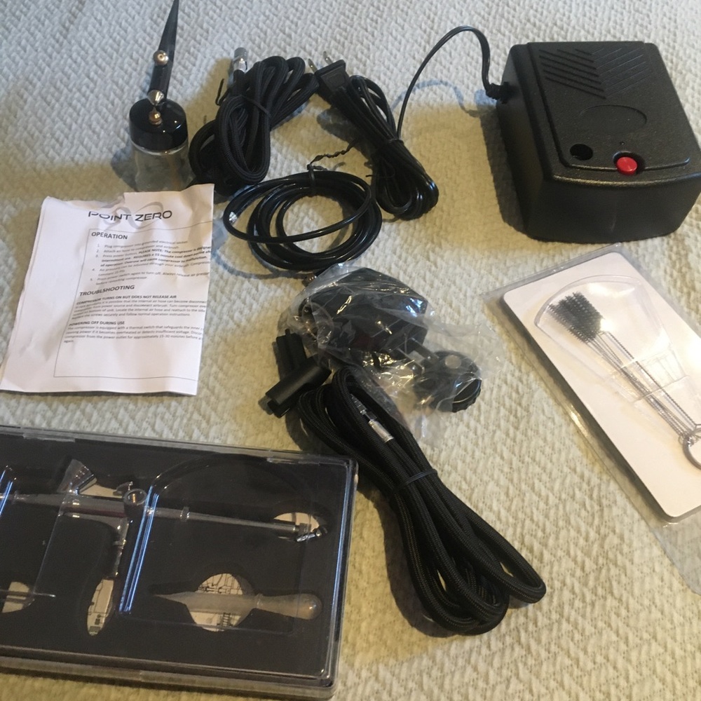 Airbrush Set with Compressor